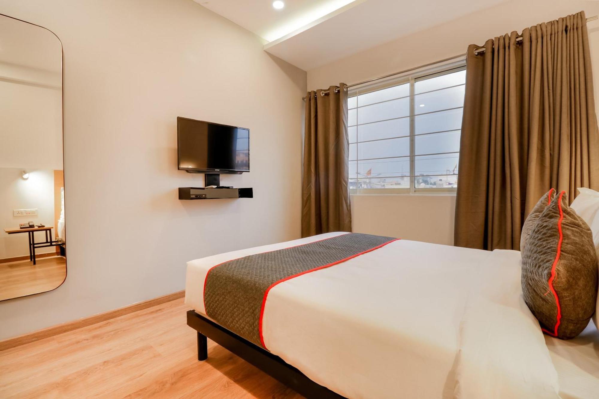 Super Townhouse The Landmark Индор Екстериор снимка